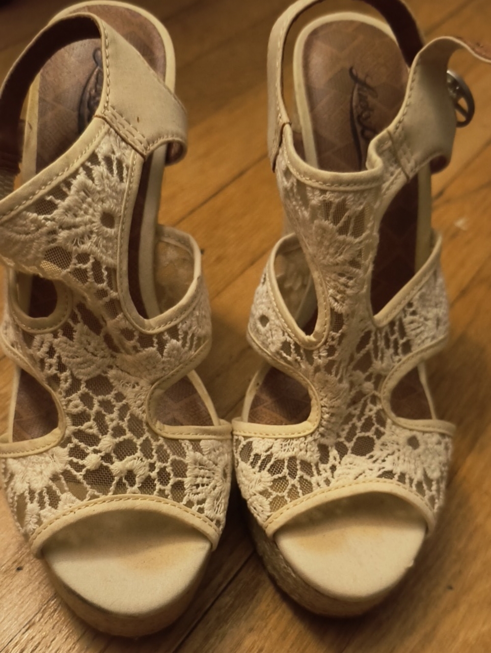 Lucky Brand Cream Lace Wedge Sandals